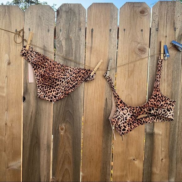 Victoria’s Secret leopard bikini top and bottom NWT size XS - Picture 6 of 15